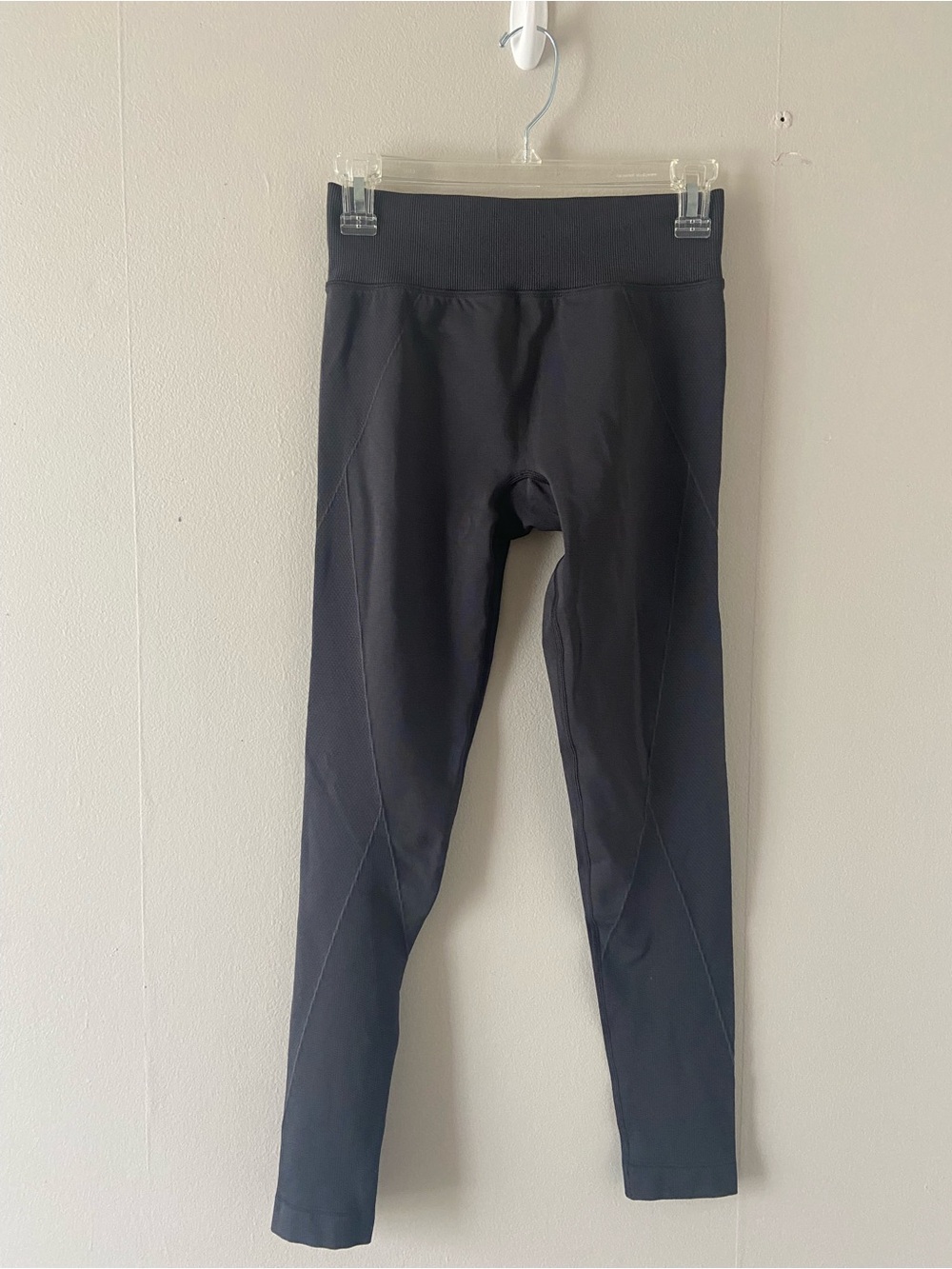 Lululemon Get Low High-Rise Training Tight 25" high intensity size 6 dark gray